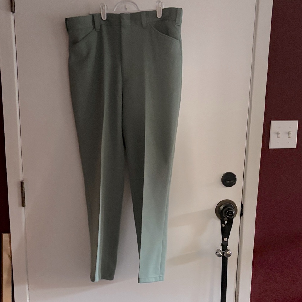 Men's Green 70’s Kings Road Groovie Pants
Waist 36” Inseam 29”